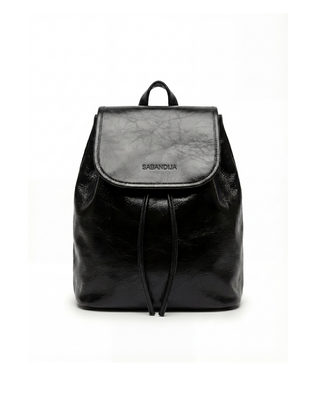 Martina Mini backpack cuero negro detalle — SABANDIJA
